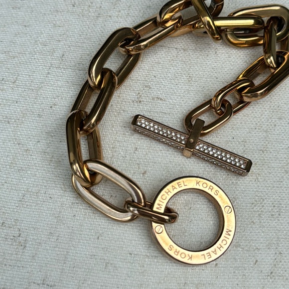 Michael Kors gold chain link toggle bracelet - NWOT - Picture 5 of 7